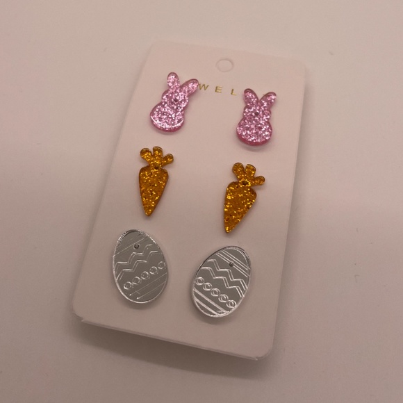 ❤️ FREE Easter Holiday Carrot Rabbit Bunny Rabbit Egg Holiday Stud Hip Earrings - Picture 2 of 5